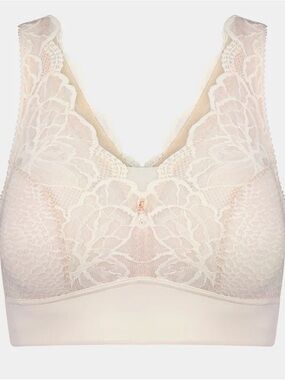 Fayreform by Bendon Midnight Express Wire Free bra in chic Egret